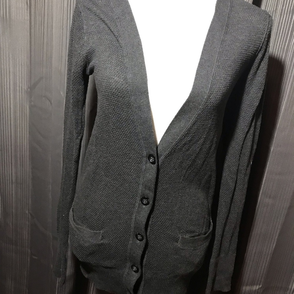 Cardigan - Picture 3 of 8